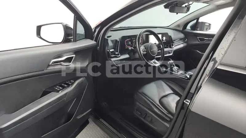Kia Sportage, снимка 9 - Автомобили и джипове - 55011693