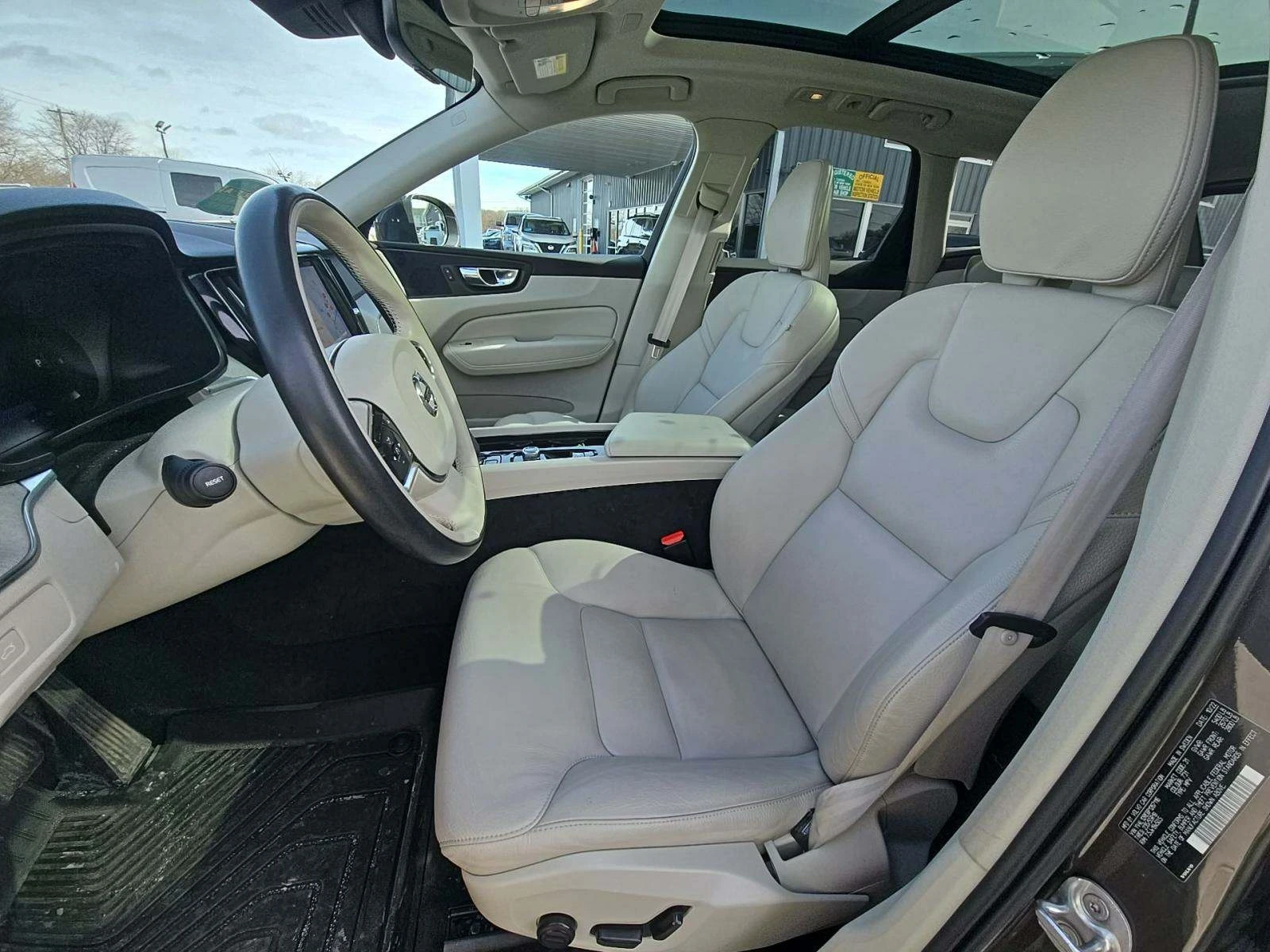 Volvo XC60  - изображение 7