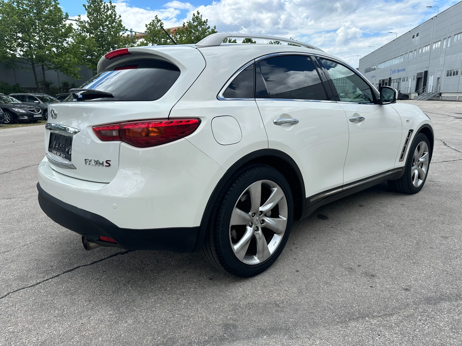 Infiniti Fx 30 Реални километри/Всички екстри - изображение 4