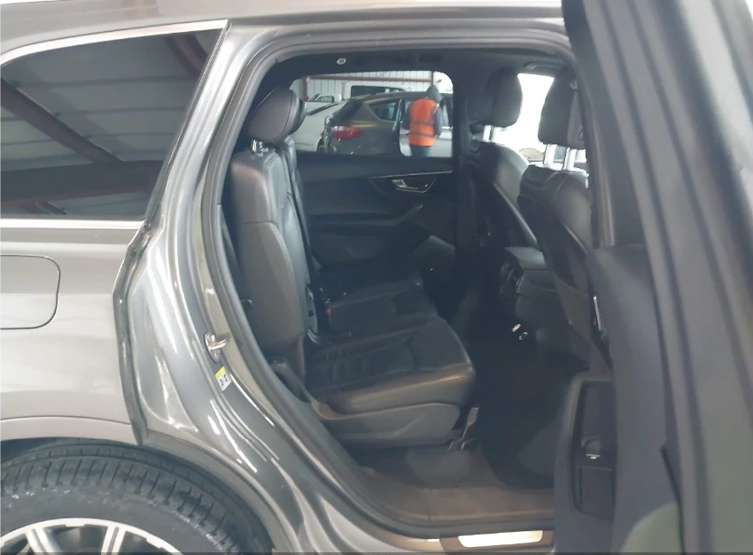 Audi Q7 3.0T PREMIUM / КРАЙНА ЦЕНА - изображение 9