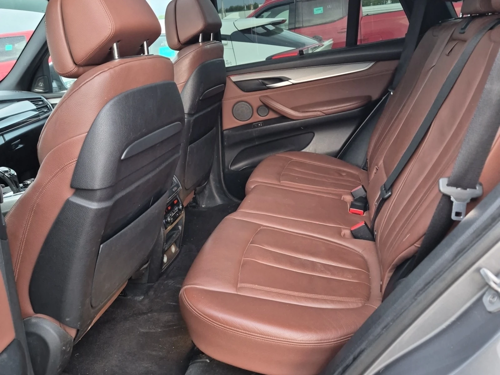 BMW X5 35i * M ПАКЕТ * HARMON KARDON * СЕРВИЗНА ИСТОРИЯ *, снимка 8 - Автомобили и джипове - 54623250