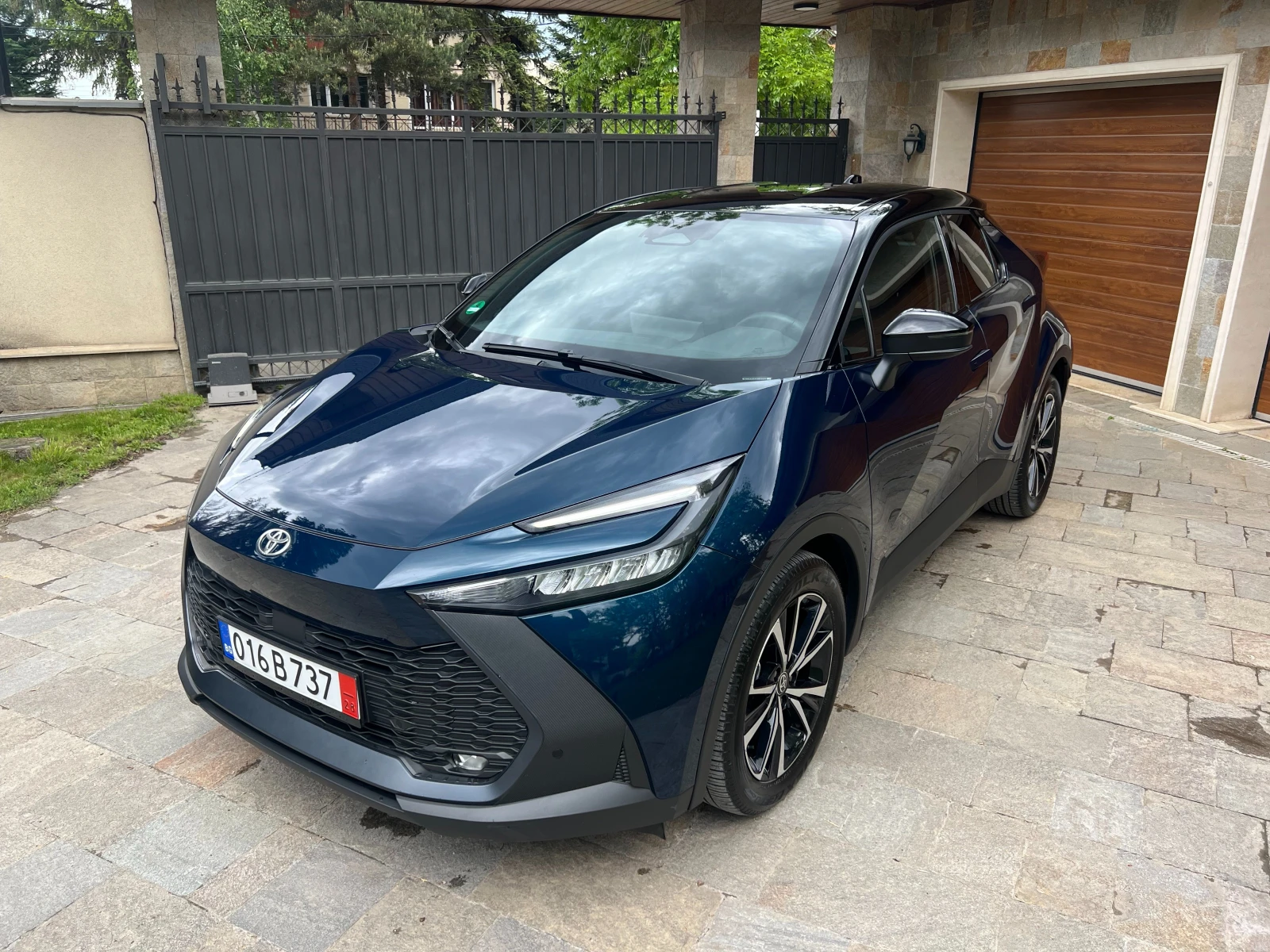 Toyota C-HR 1.8HEV BI-TONE