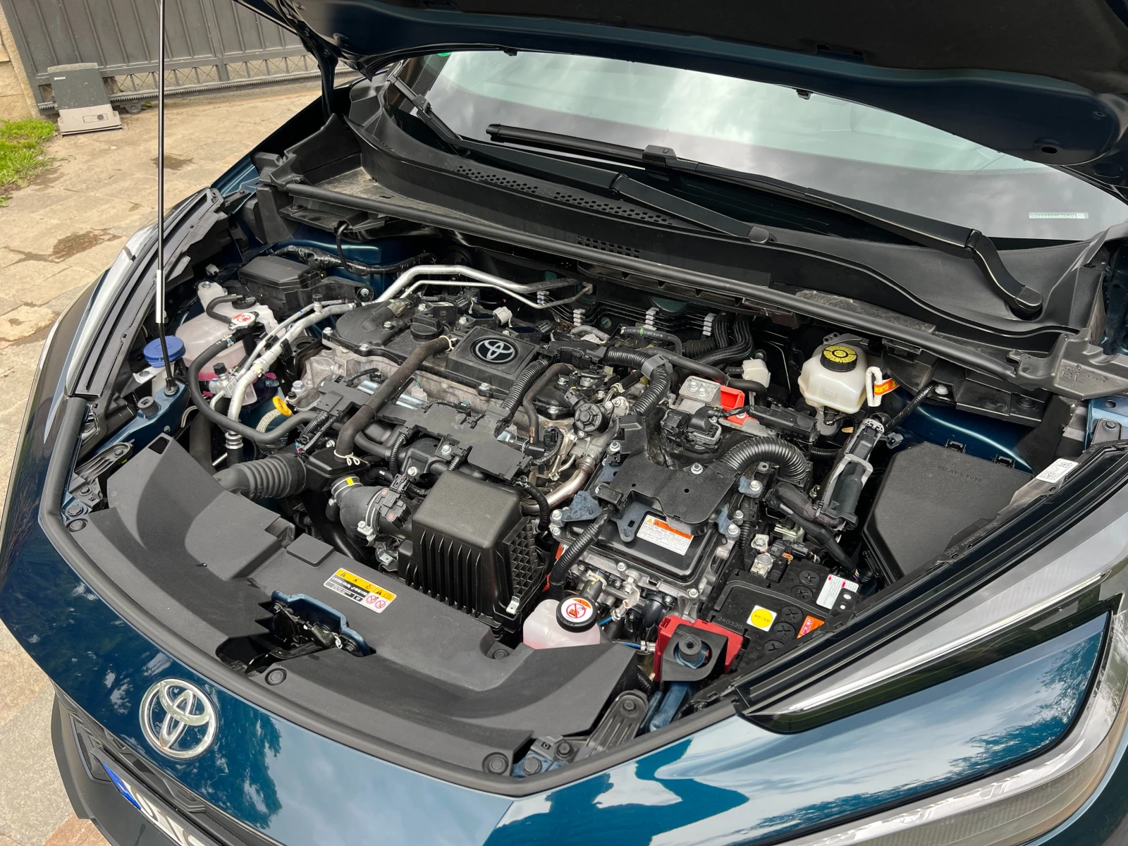 Toyota C-HR 1.8HEV BI-TONE, снимка 16 - Автомобили и джипове - 55212826