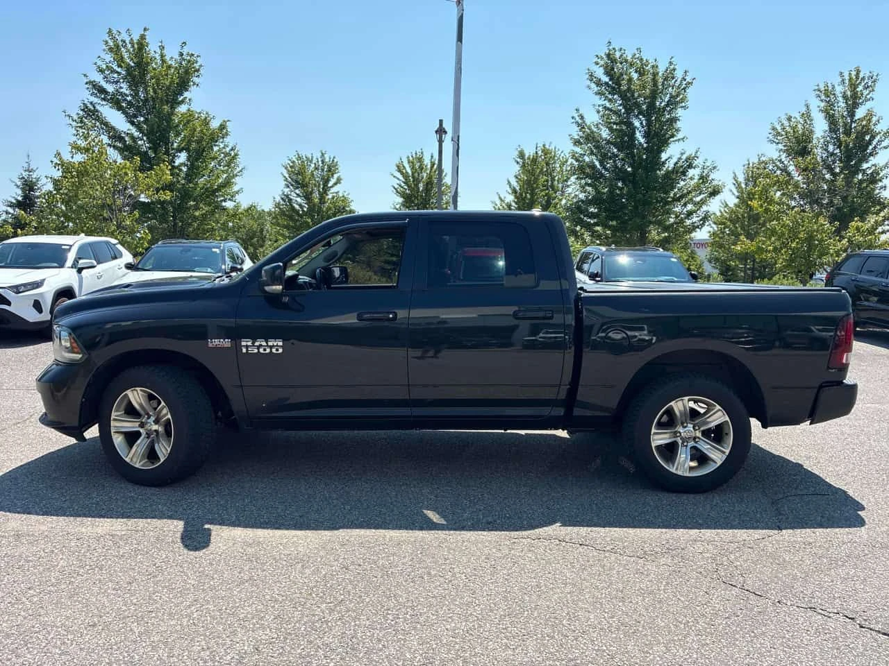 Dodge RAM 1500 Sport / CARFAX / АВТОКРЕДИТ , снимка 2 - Автомобили и джипове - 55569738