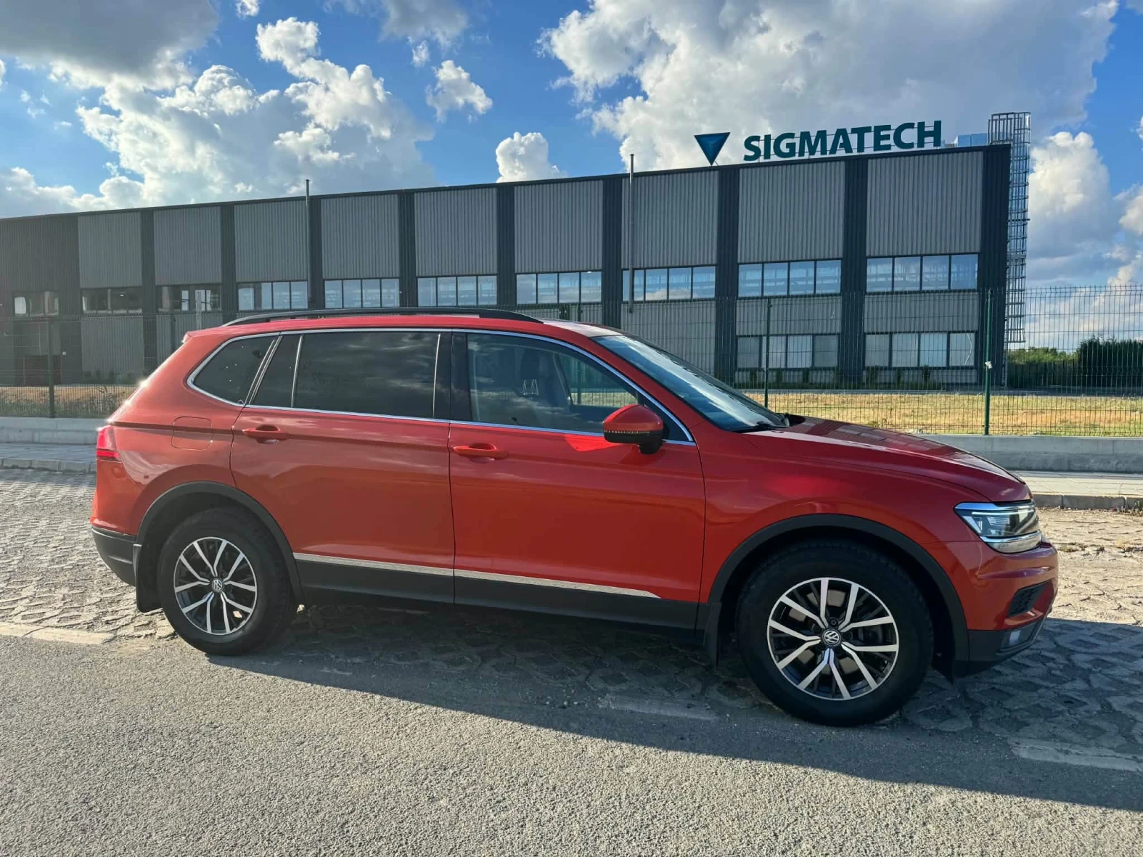 VW Tiguan All space 4Motion 4x4, снимка 3 - Автомобили и джипове - 55848809
