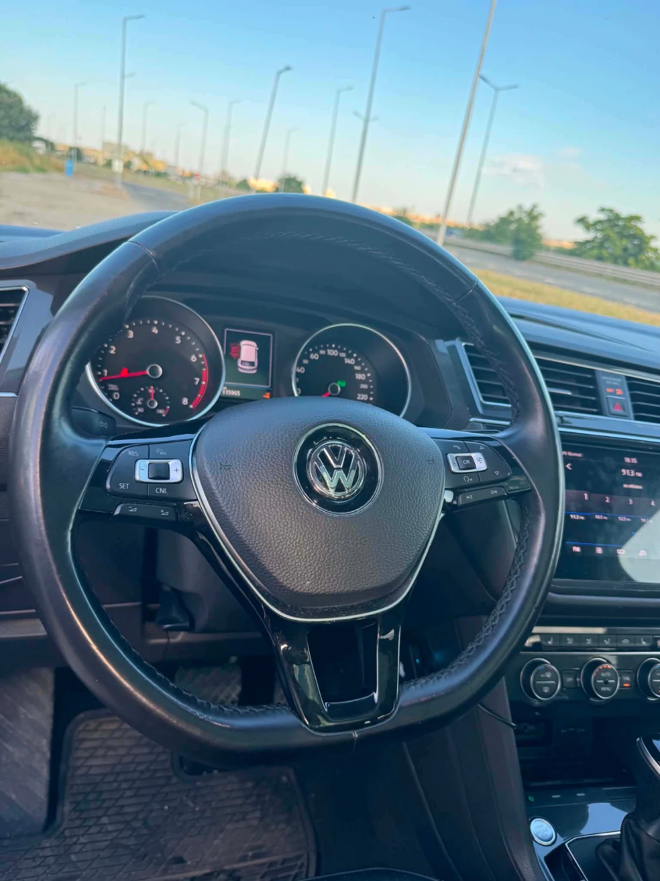 VW Tiguan All space 4Motion 4x4, снимка 5 - Автомобили и джипове - 55848809