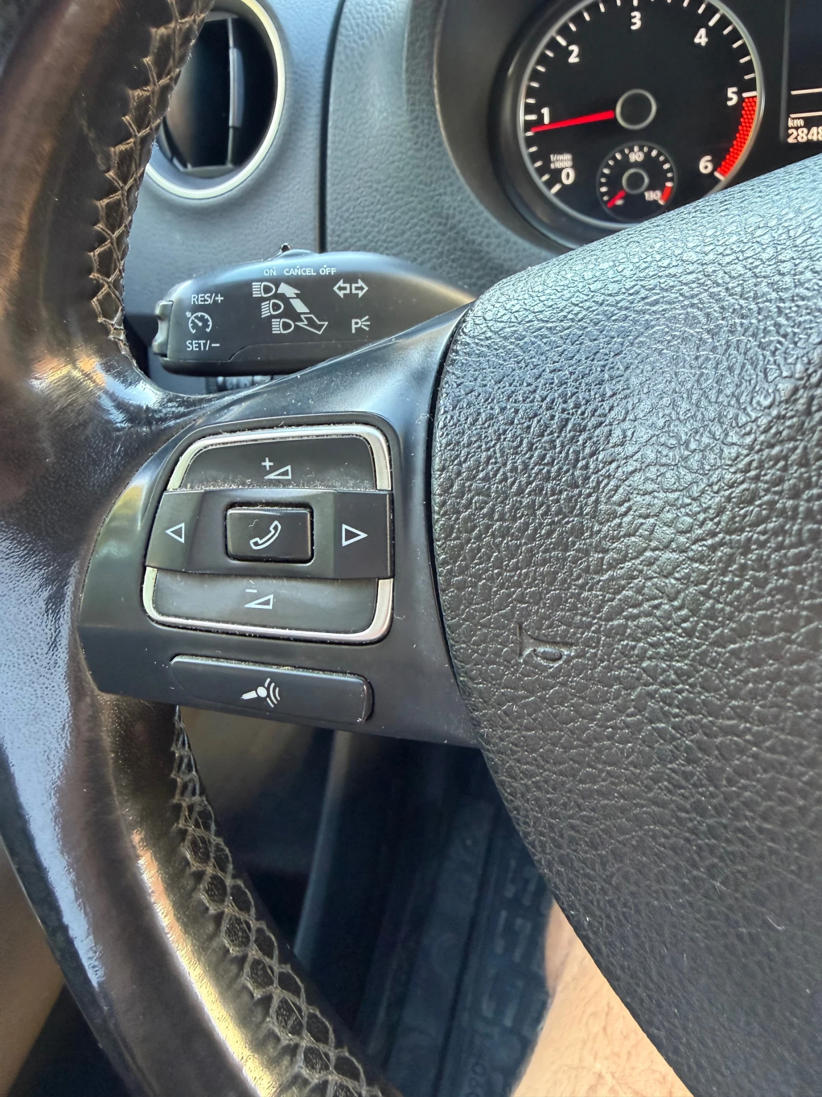 VW Amarok 2.0TDi 180к.с 4x4 Автомат, снимка 13 - Автомобили и джипове - 56023023