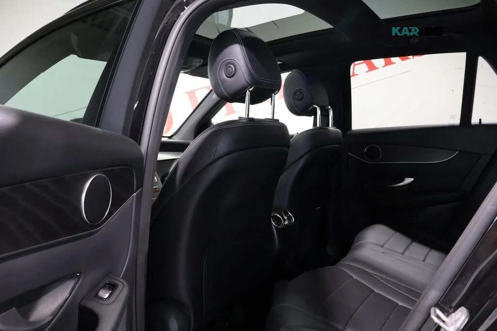 Mercedes-Benz GLC 300 4MATIC AMG Line* ПОДГРЕВ* КАМЕРА* ПАНОРАМА* ПАМЕТ*, снимка 17 - Автомобили и джипове - 56182981