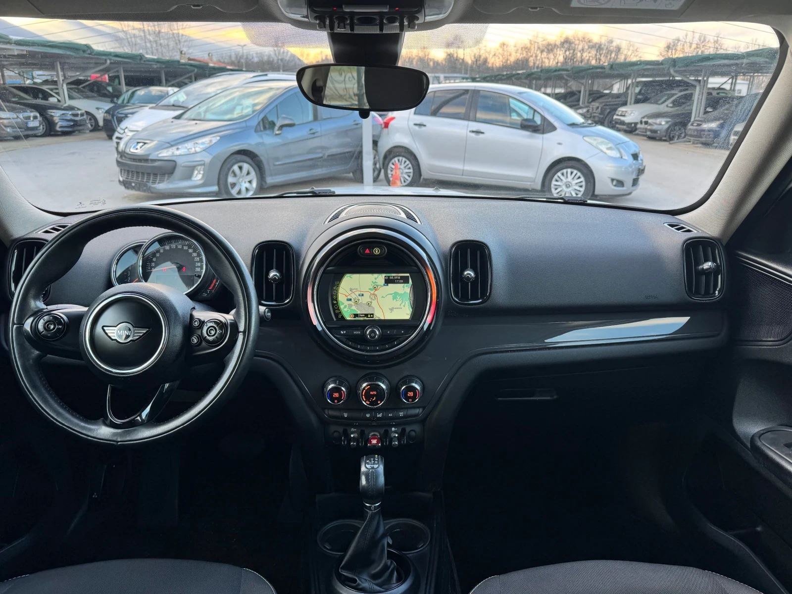 Mini Countryman 2.0D АВТОМАТ ИТАЛИЯ, снимка 9 - Автомобили и джипове - 56238504