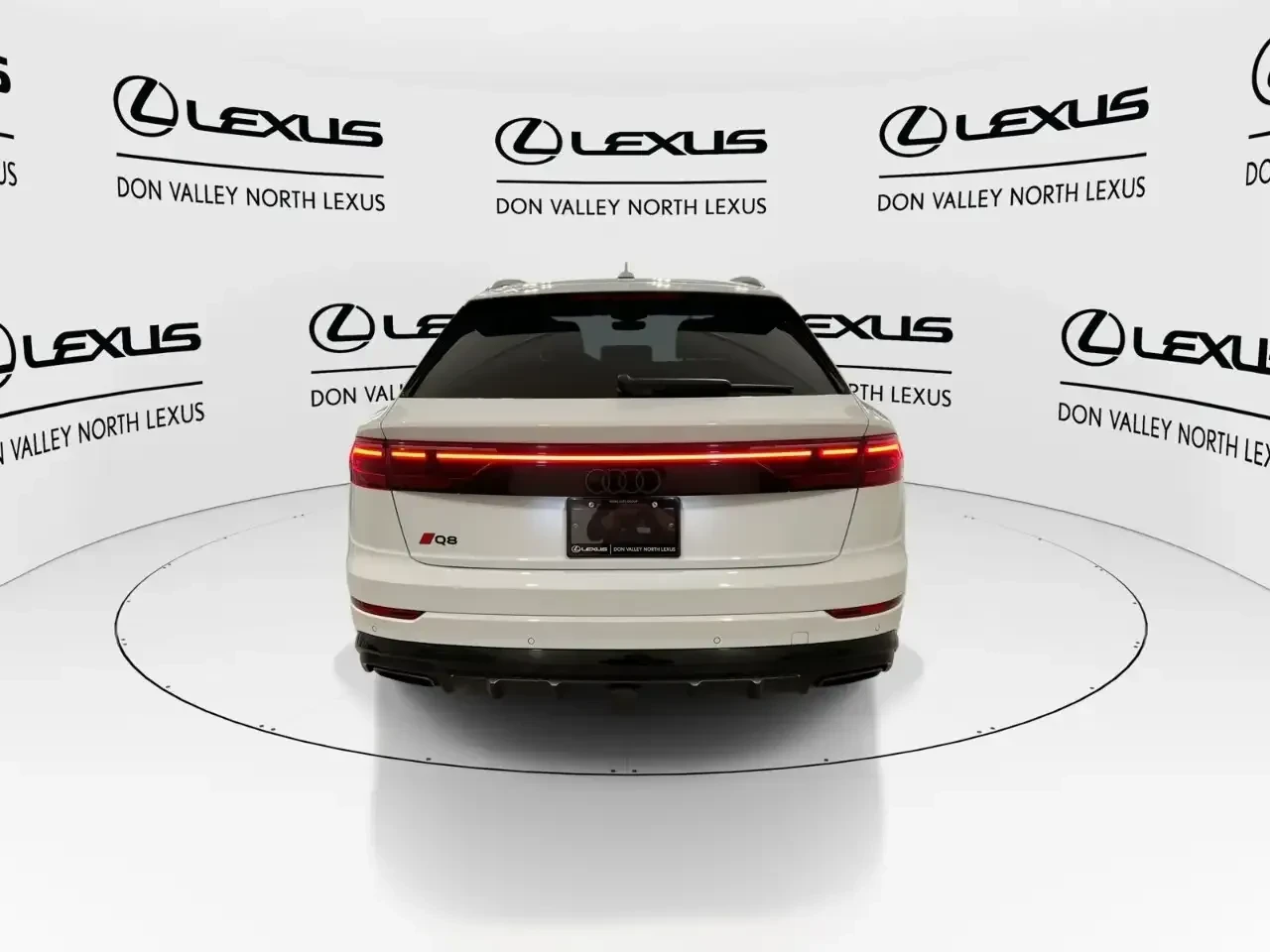 Audi Q8 S-Line/�����/360/���������/������/��������/B&O | Mobile.bg � ����������� 4