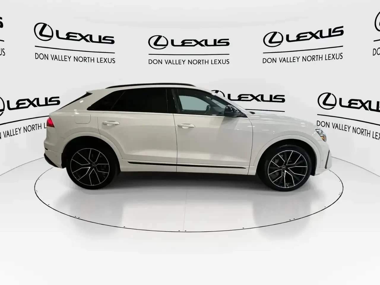 Audi Q8 S-Line/�����/360/���������/������/��������/B&O | Mobile.bg � ����������� 2