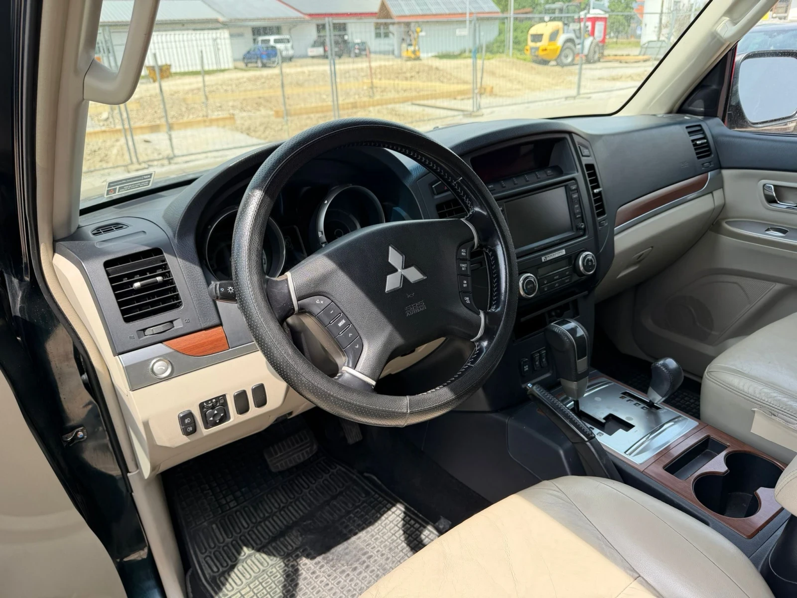 Mitsubishi Pajero 3.2/FACE/7/TOP, снимка 9 - Автомобили и джипове - 56742072