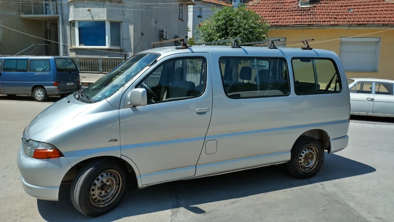 Toyota Hiace, снимка 3 - Бусове и автобуси - 47674568