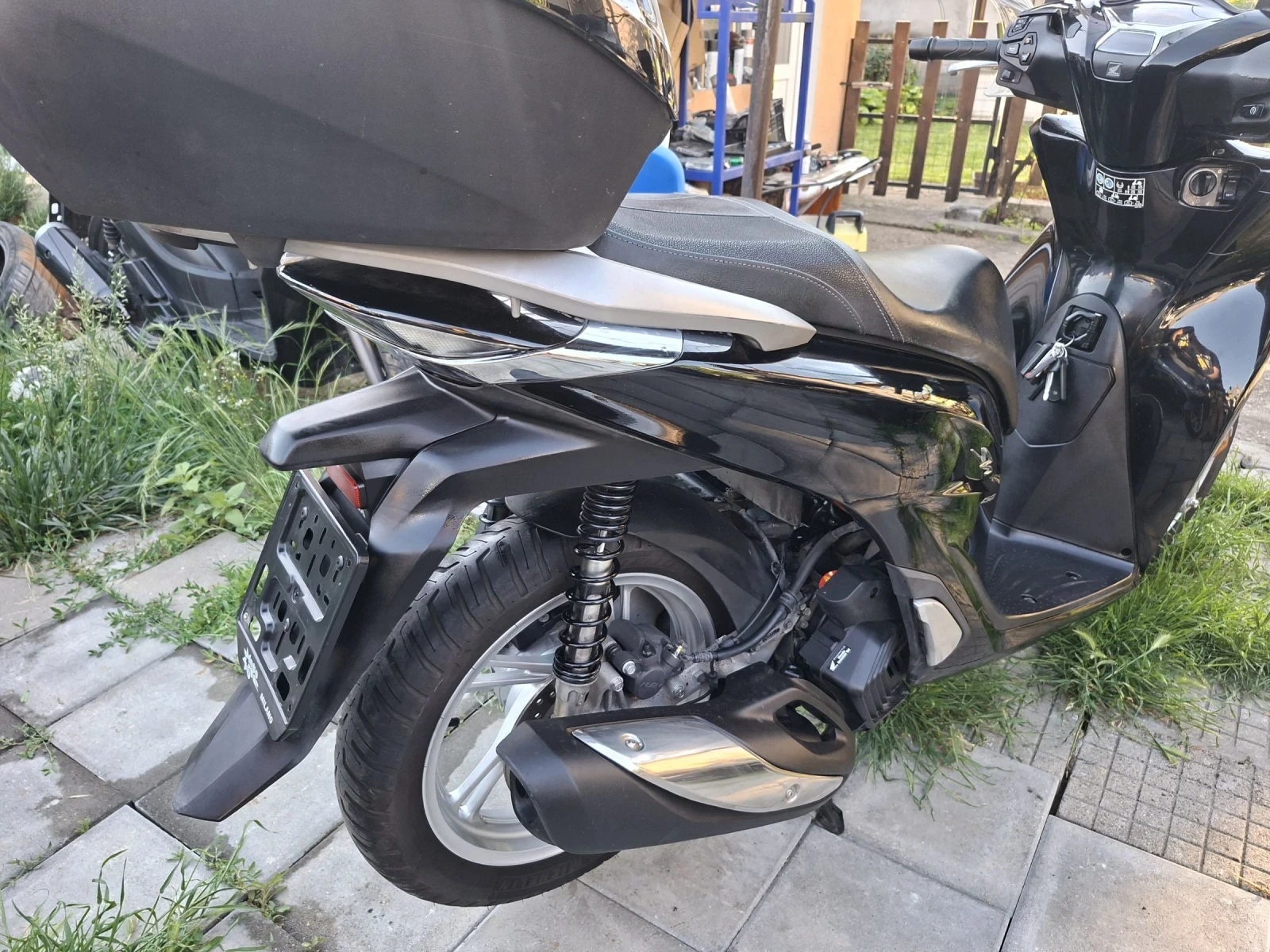 Honda Sh 150i, ABS-TCS, LED, Keyless, UNIKAT, снимка 15 - Мотоциклети и мототехника - 54730046