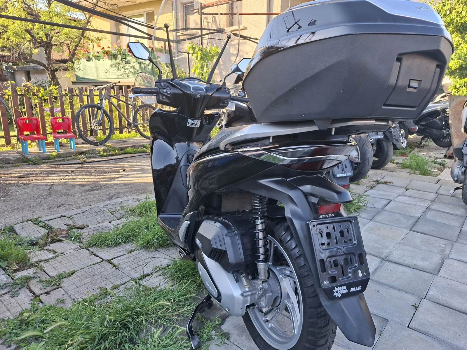 Honda Sh 150i, ABS-TCS, LED, Keyless, UNIKAT, снимка 14 - Мотоциклети и мототехника - 54730046