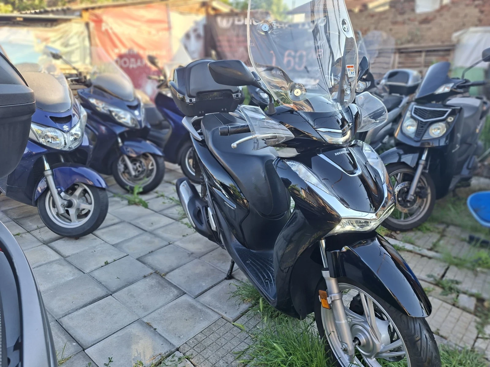 Honda Sh 150i, ABS-TCS, LED, Keyless, UNIKAT, снимка 2 - Мотоциклети и мототехника - 54730046