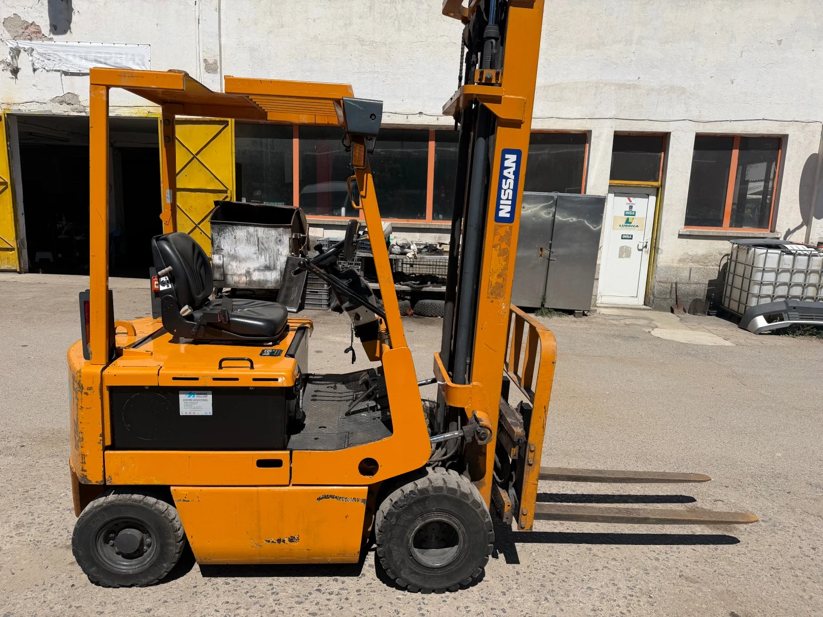 Електрокар Nissan, снимка 2 - Индустриална техника - 56159806