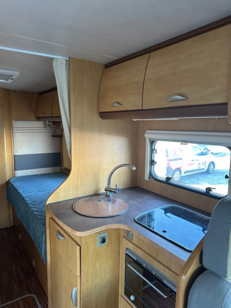 Кемпер Bavaria-Camp Pilot, снимка 12 - Каравани и кемпери - 52615978