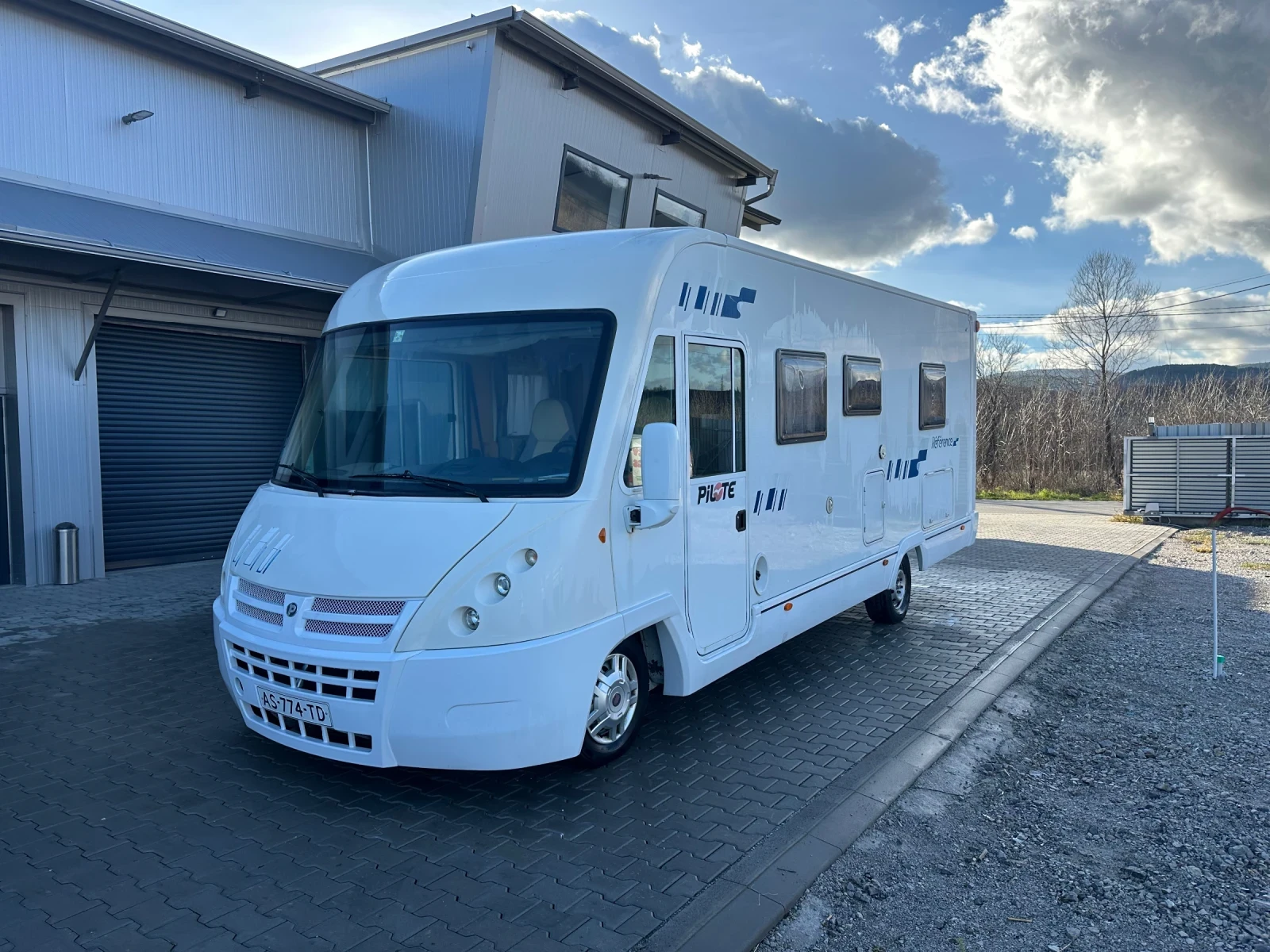 Кемпер Bavaria-Camp Pilot - изображение 2