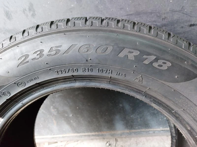 Гуми Зимни 235/60R18, снимка 9 - Гуми и джанти - 36274555