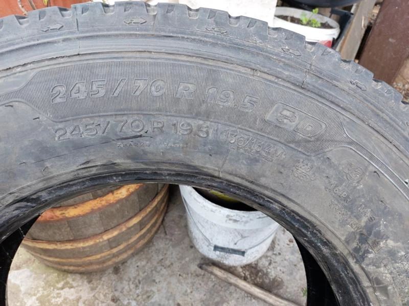 Гуми Летни 245/70R19.5, снимка 6 - Гуми и джанти - 36279582