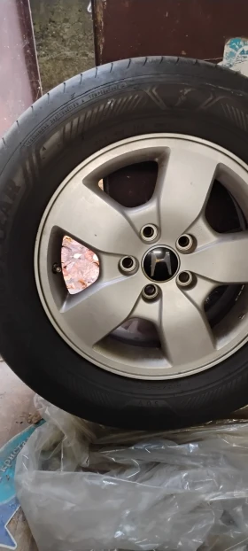 Гуми с джанти Goodyear 215/65R16, снимка 4 - Гуми и джанти - 53503833