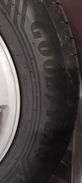Гуми с джанти Goodyear 215/65R16, снимка 3 - Гуми и джанти - 53503833
