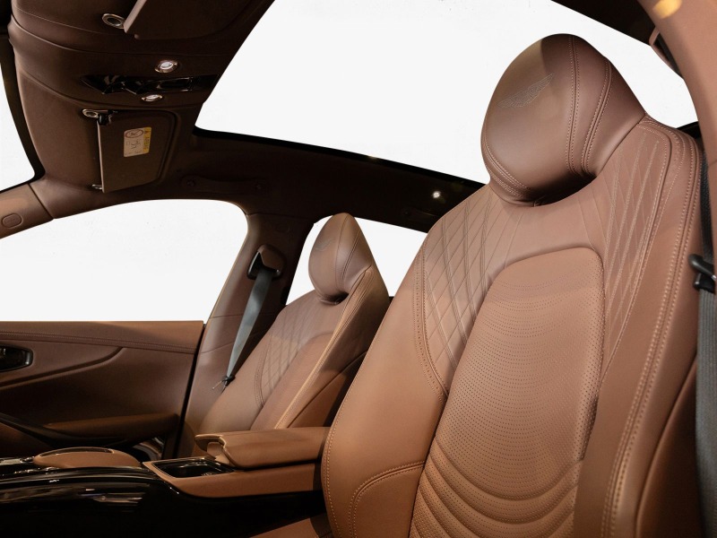 Aston martin DBX 707 = Carbon Interior & Exterior= Гаранция, снимка 8 - Автомобили и джипове - 45468244