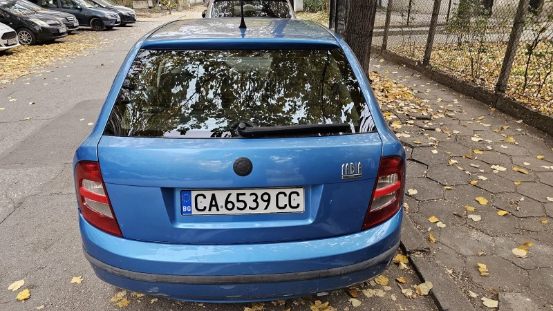 Skoda Fabia 1.4 MPI, снимка 2 - Автомобили и джипове - 47830217