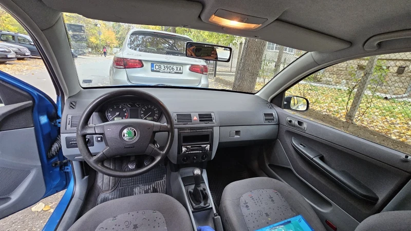 Skoda Fabia 1.4 MPI, снимка 11 - Автомобили и джипове - 47830217