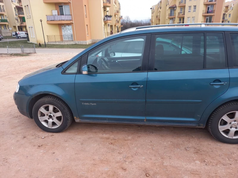 VW Touran 2.0 TDI на части , снимка 3 - Автомобили и джипове - 49446163