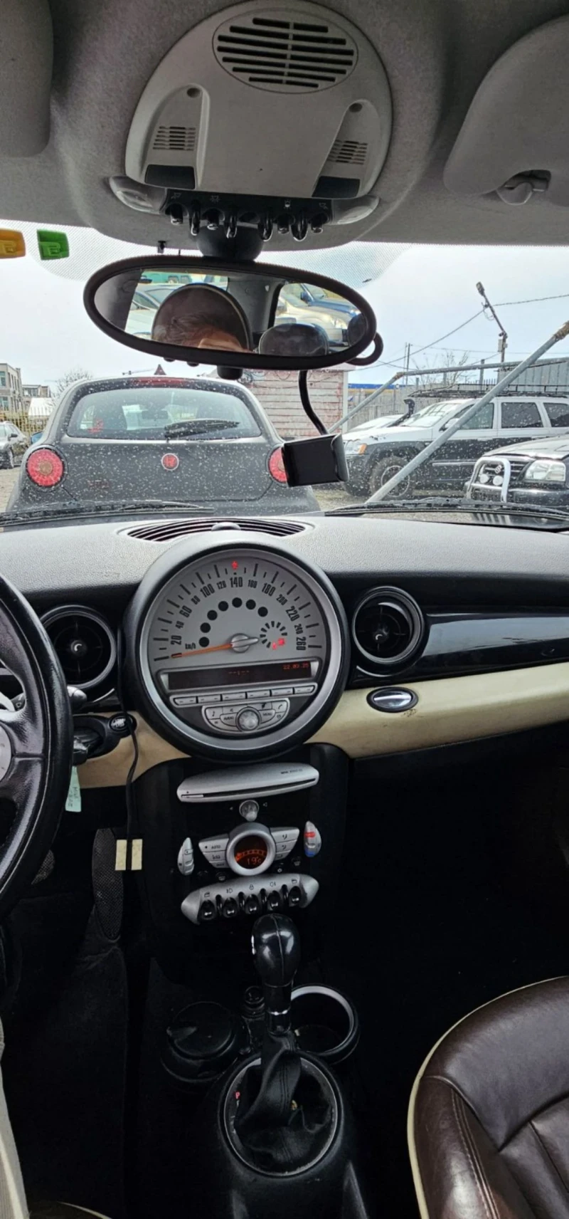 Mini Clubman 1.6 d Автомат ITALIA , снимка 16 - Автомобили и джипове - 49620868