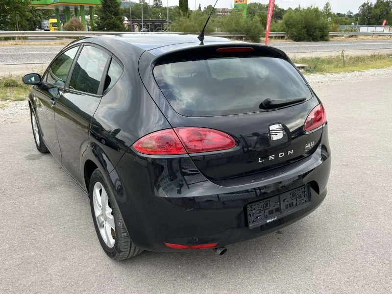 Seat Leon 1.4I 86кс  EURO 4 КЛИМАТИК, снимка 5 - Автомобили и джипове - 51172088