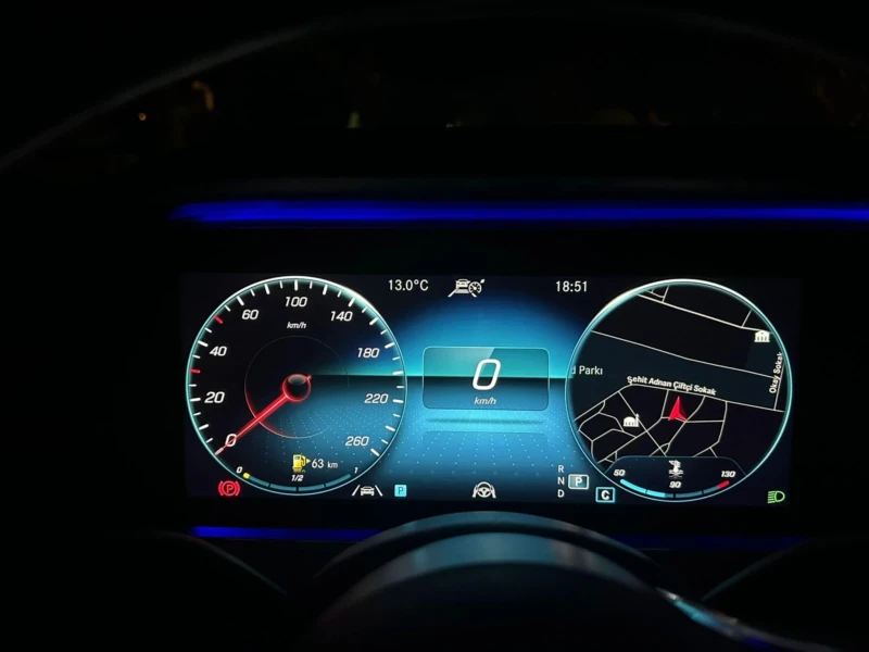 Mercedes-Benz E 220, снимка 5 - Автомобили и джипове - 52395270