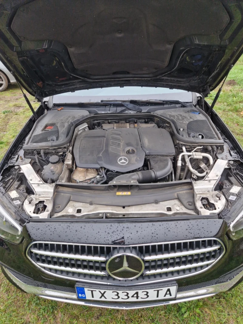Mercedes-Benz E 220, снимка 12 - Автомобили и джипове - 52395270