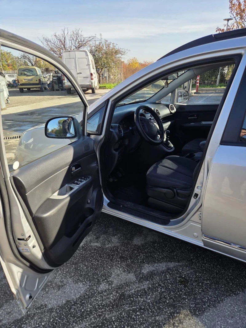 Kia Carens 2.0CRDI, снимка 6 - Автомобили и джипове - 52632883