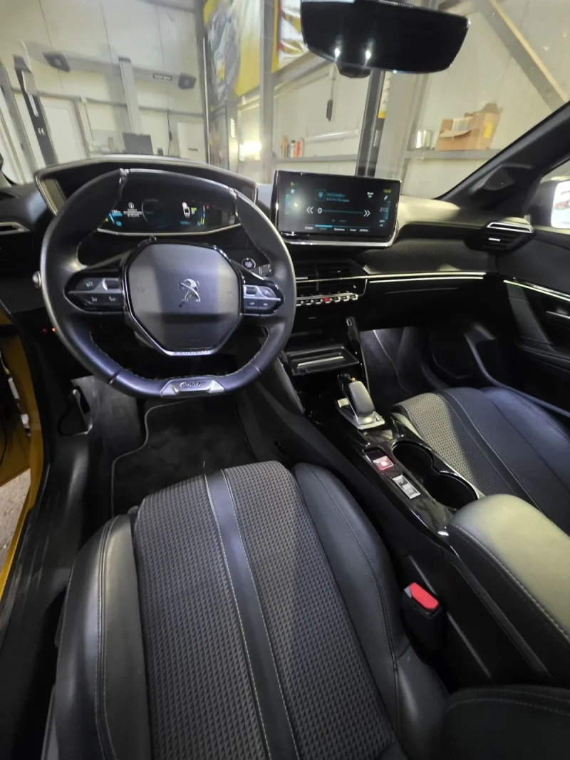 Peugeot 208 GT FULL, снимка 4 - Автомобили и джипове - 52659682