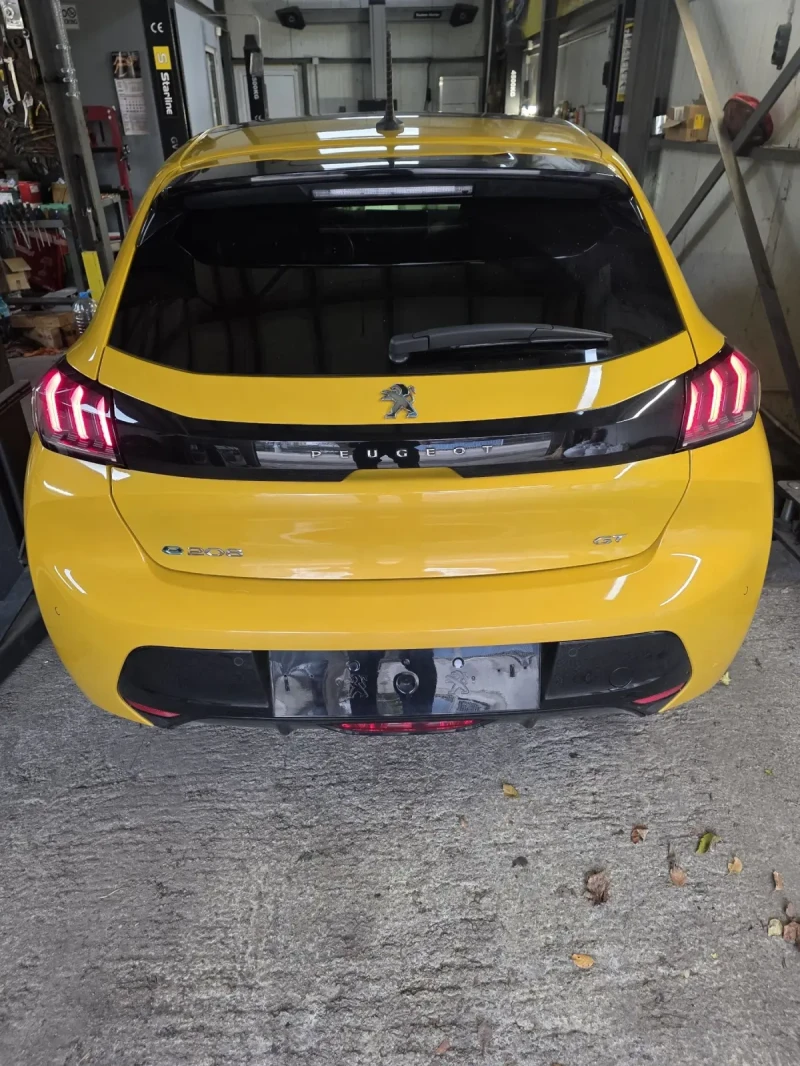 Peugeot 208 GT FULL, снимка 2 - Автомобили и джипове - 52659682