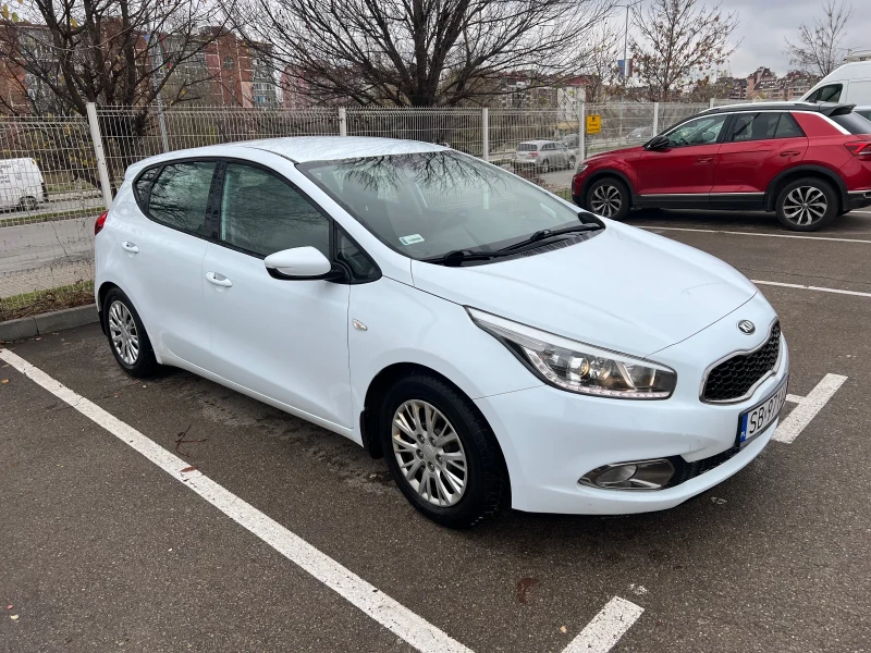 Kia Ceed / 1, 4 бензинов / Газ EURO 5, снимка 2 - Автомобили и джипове - 53057078