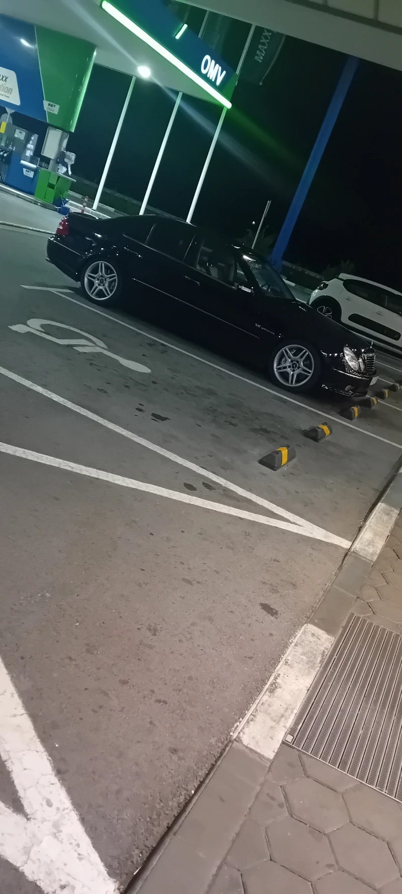 Mercedes-Benz E 55 AMG DESIGNO, снимка 3 - Автомобили и джипове - 52974791