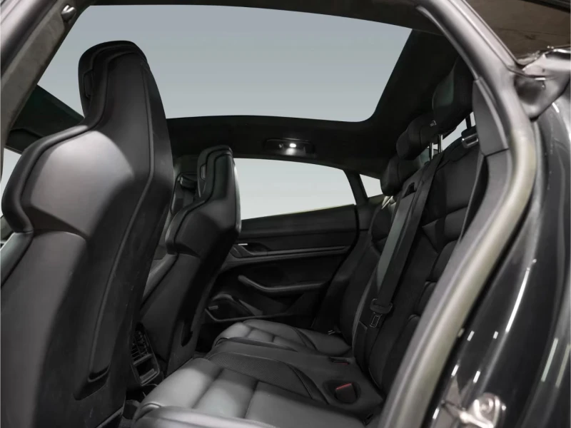 Porsche Taycan GTS/598HP/SURROUND-VIEW/BOSE/360/INNO-DRIVE/853v, снимка 12 - Автомобили и джипове - 53044868