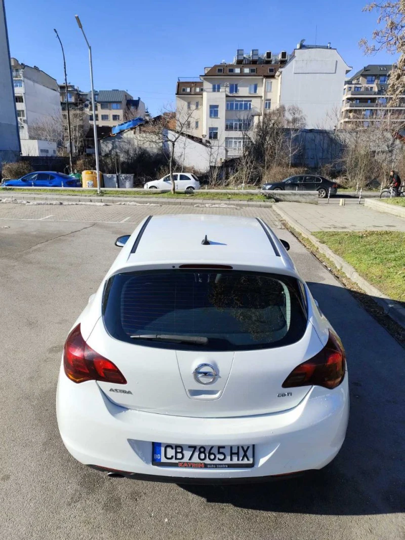 Opel Astra J, снимка 6 - Автомобили и джипове - 53140686