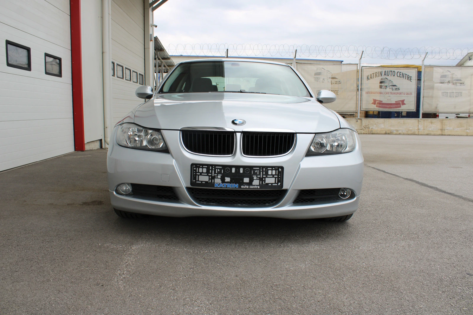 BMW 320 2.0D-163к.с.-6ск.-94000км!!! - изображение 2