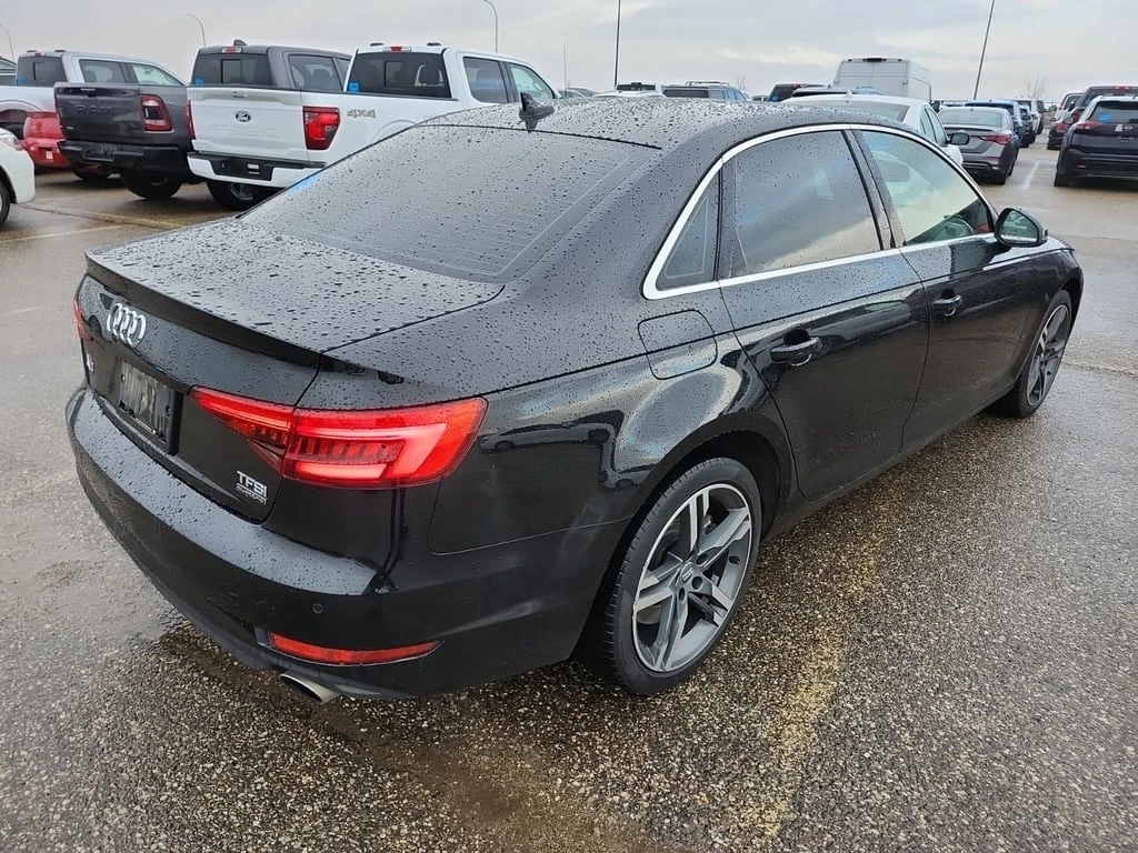 Audi A4 TECHNIK * CARFAX * Цена до България - изображение 3