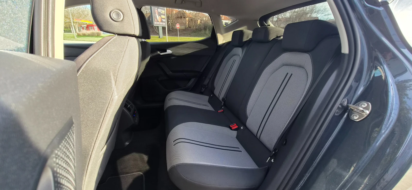 Seat Leon 2.0 TDI 7 DSG LED DIGITAL 150 к.с. 114 000км., снимка 9 - Автомобили и джипове - 53780659