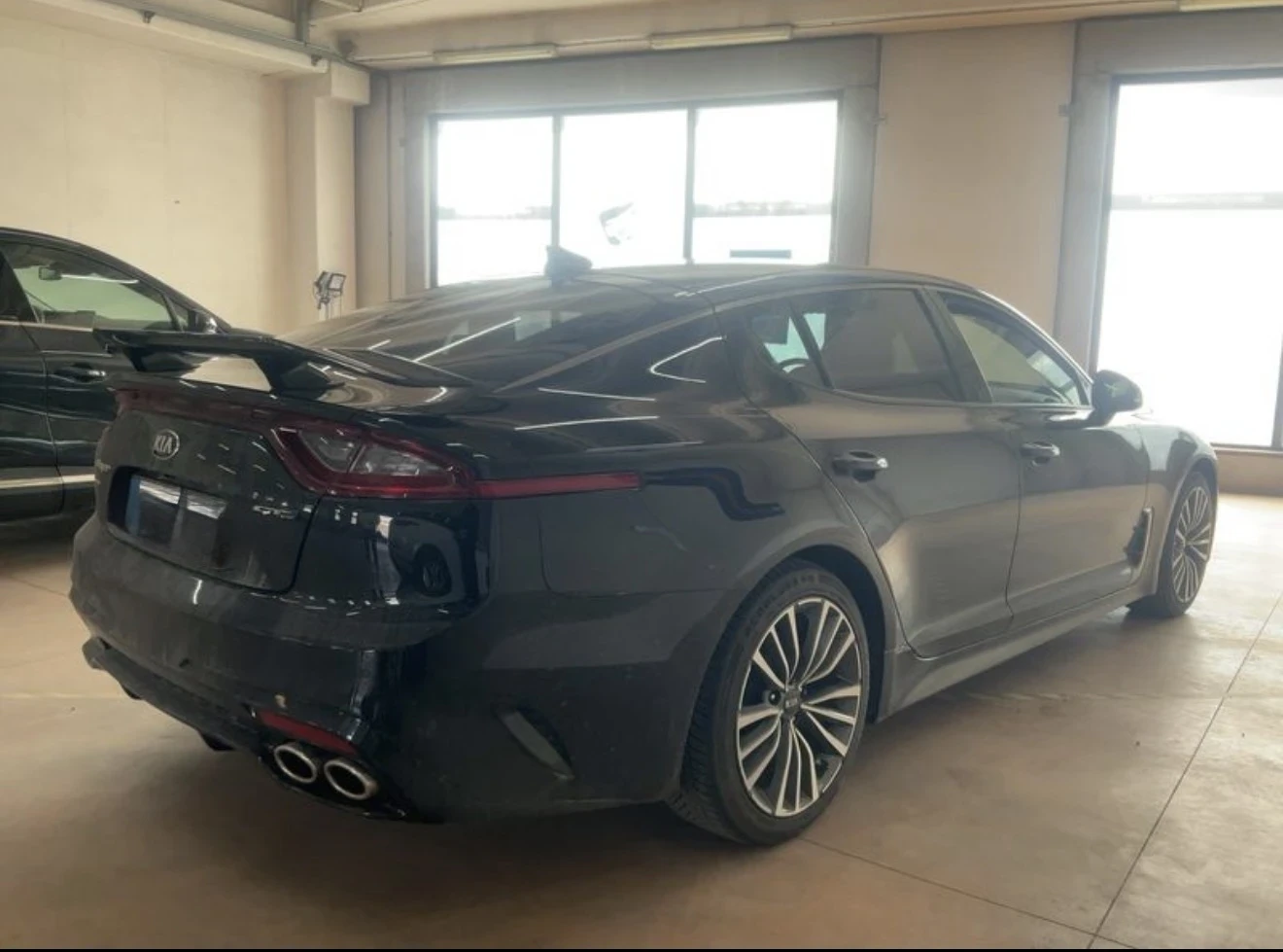 Kia Stinger 2.2CRDI-GT-Line-Лизинг през Уникредит , снимка 7 - Автомобили и джипове - 53977514