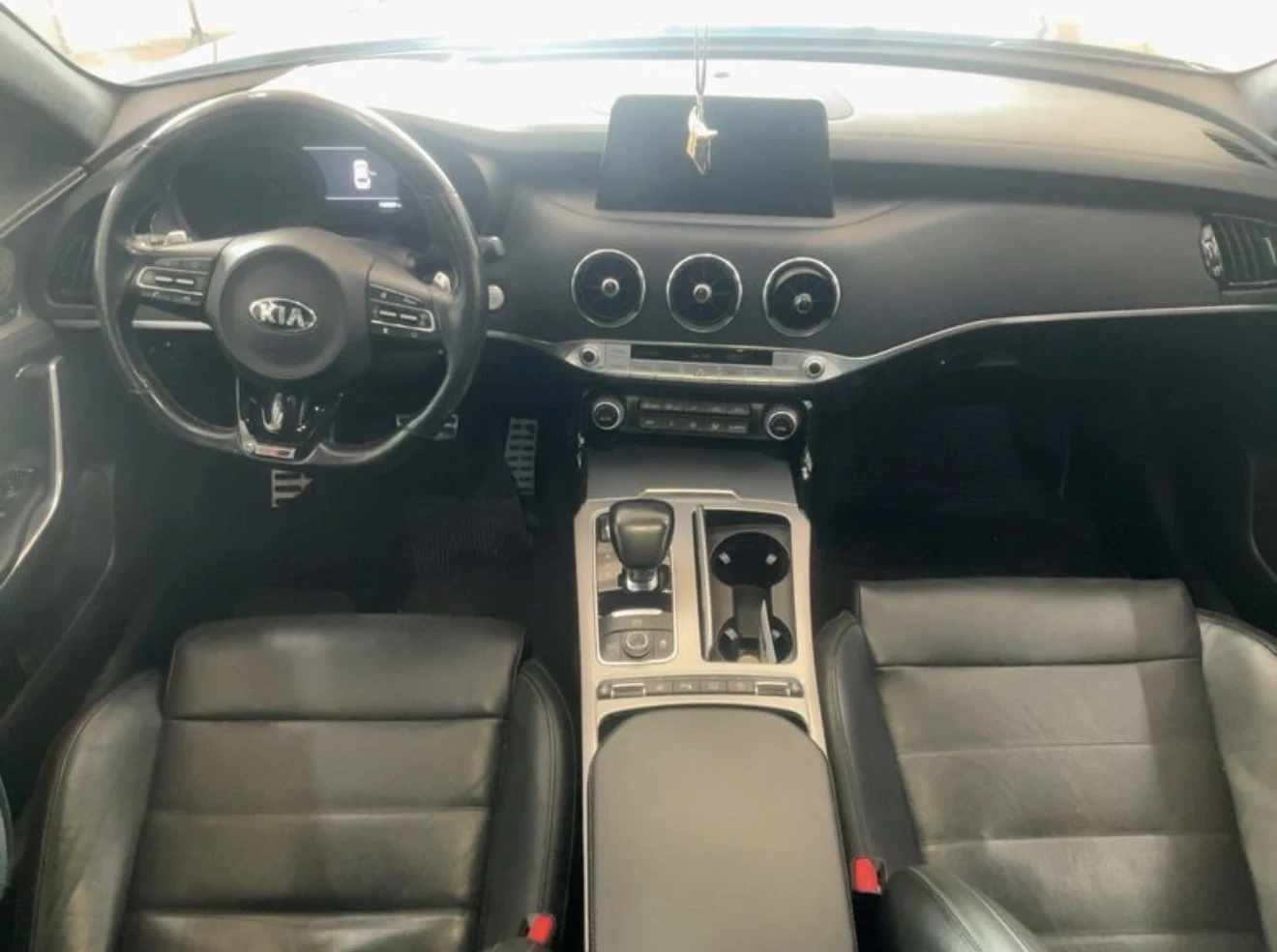 Kia Stinger 2.2CRDI-GT-Line-Лизинг през Уникредит , снимка 8 - Автомобили и джипове - 53977514