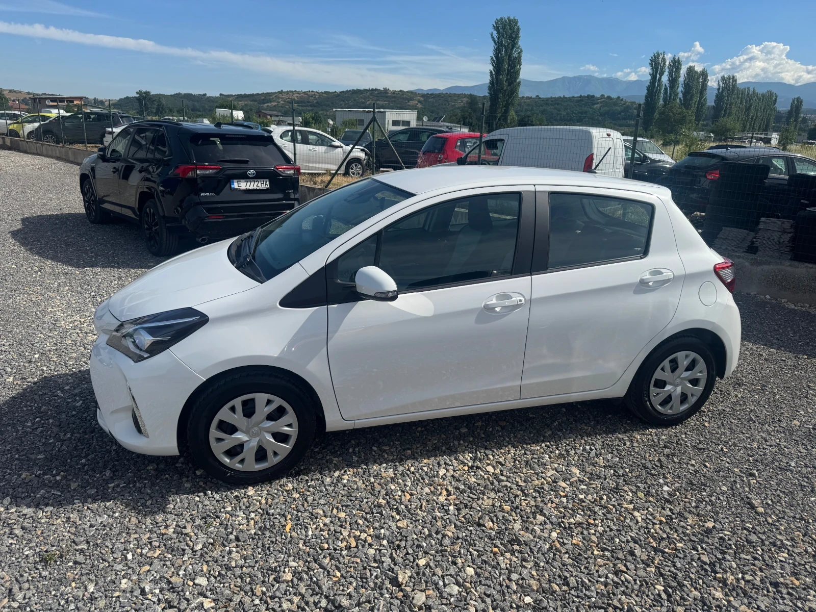 Toyota Yaris 1.0 * 65 000km* , снимка 5 - Автомобили и джипове - 54932892