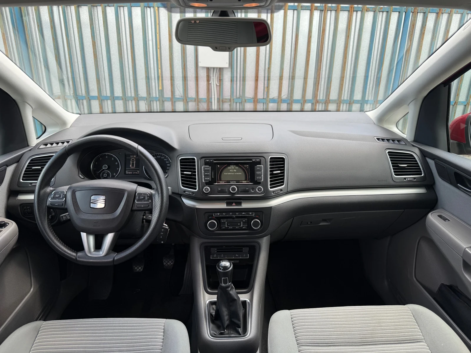 Seat Alhambra 1.4 TSI * Швейцария! * ТОП, снимка 13 - Автомобили и джипове - 54962553