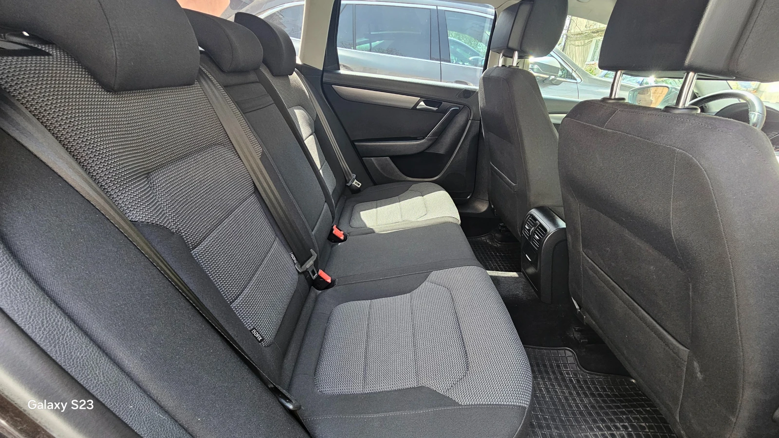 VW Passat, снимка 15 - Автомобили и джипове - 55090329